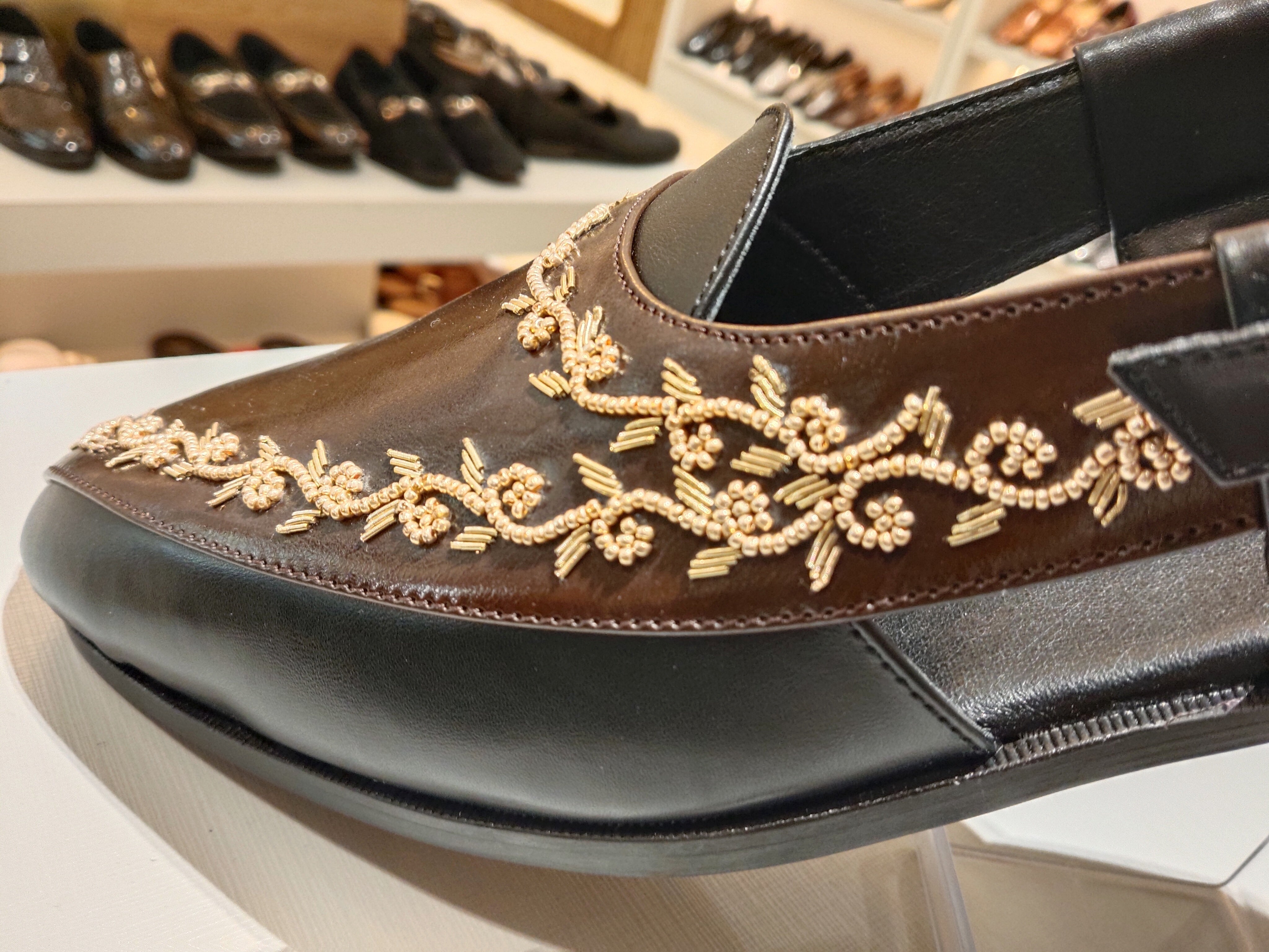 Jodhana Peshawar- Black & Brown