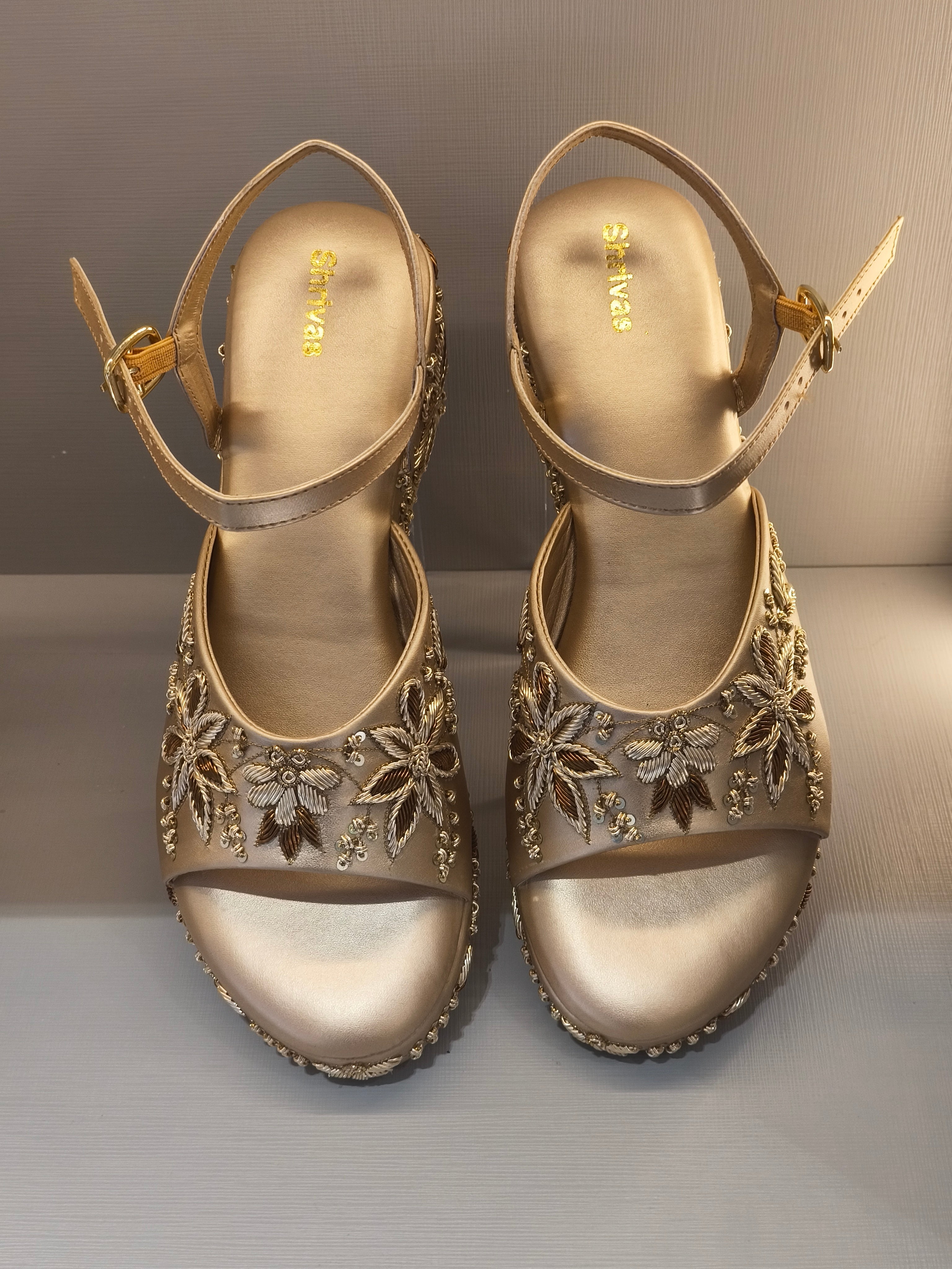 Valentino - Gold