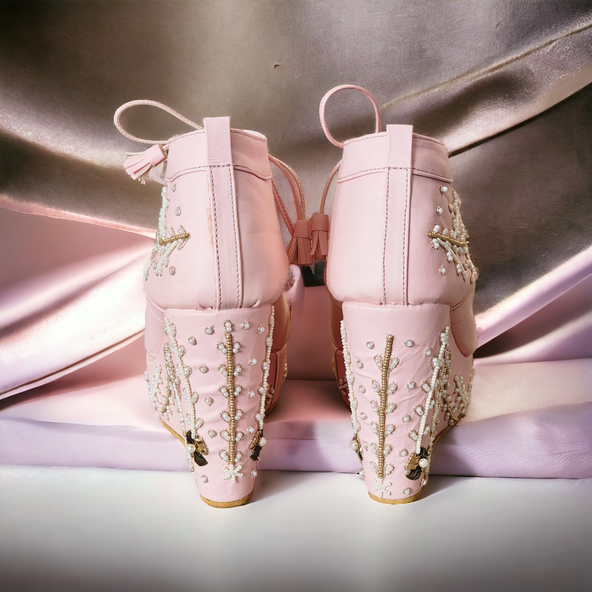 Athiya - Pink
