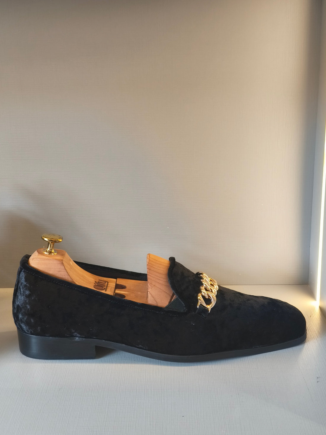 Kane - Crushed Black Velvet